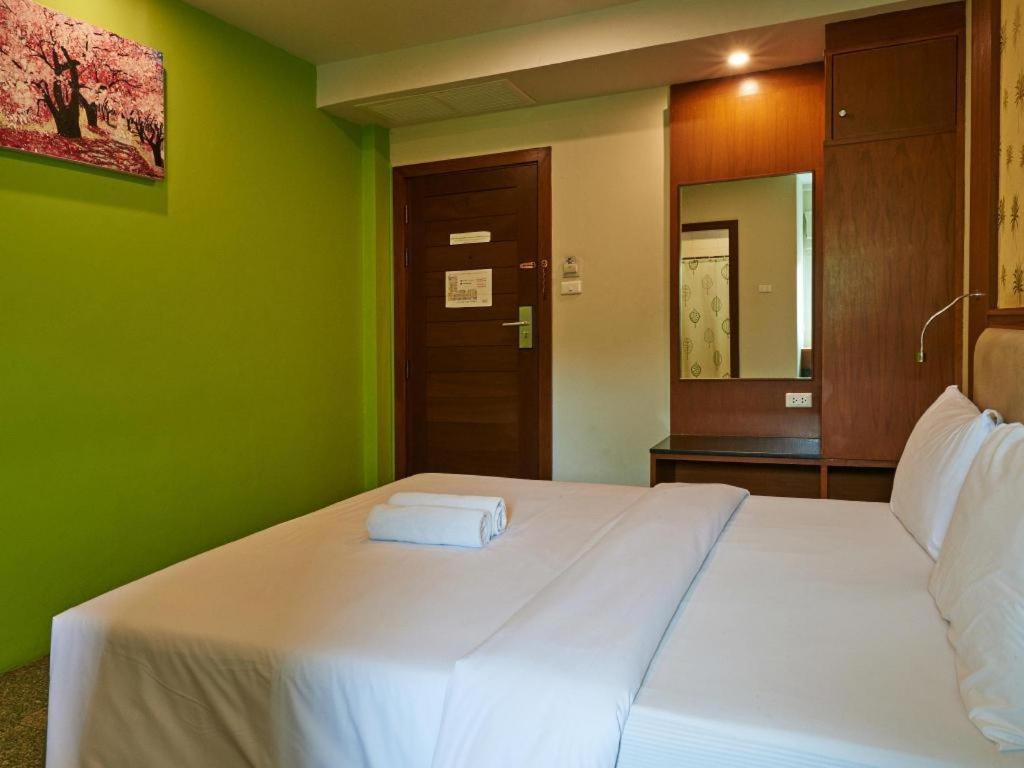 Ecozy Hotel 2*