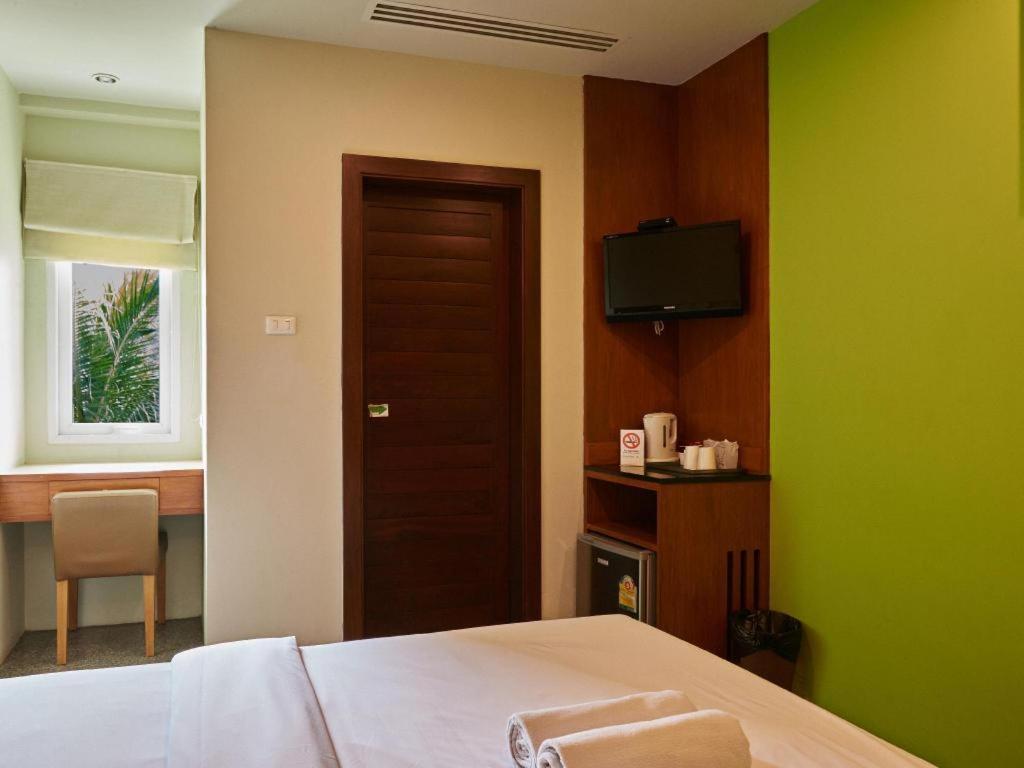 Ecozy Khách sạn Phuket